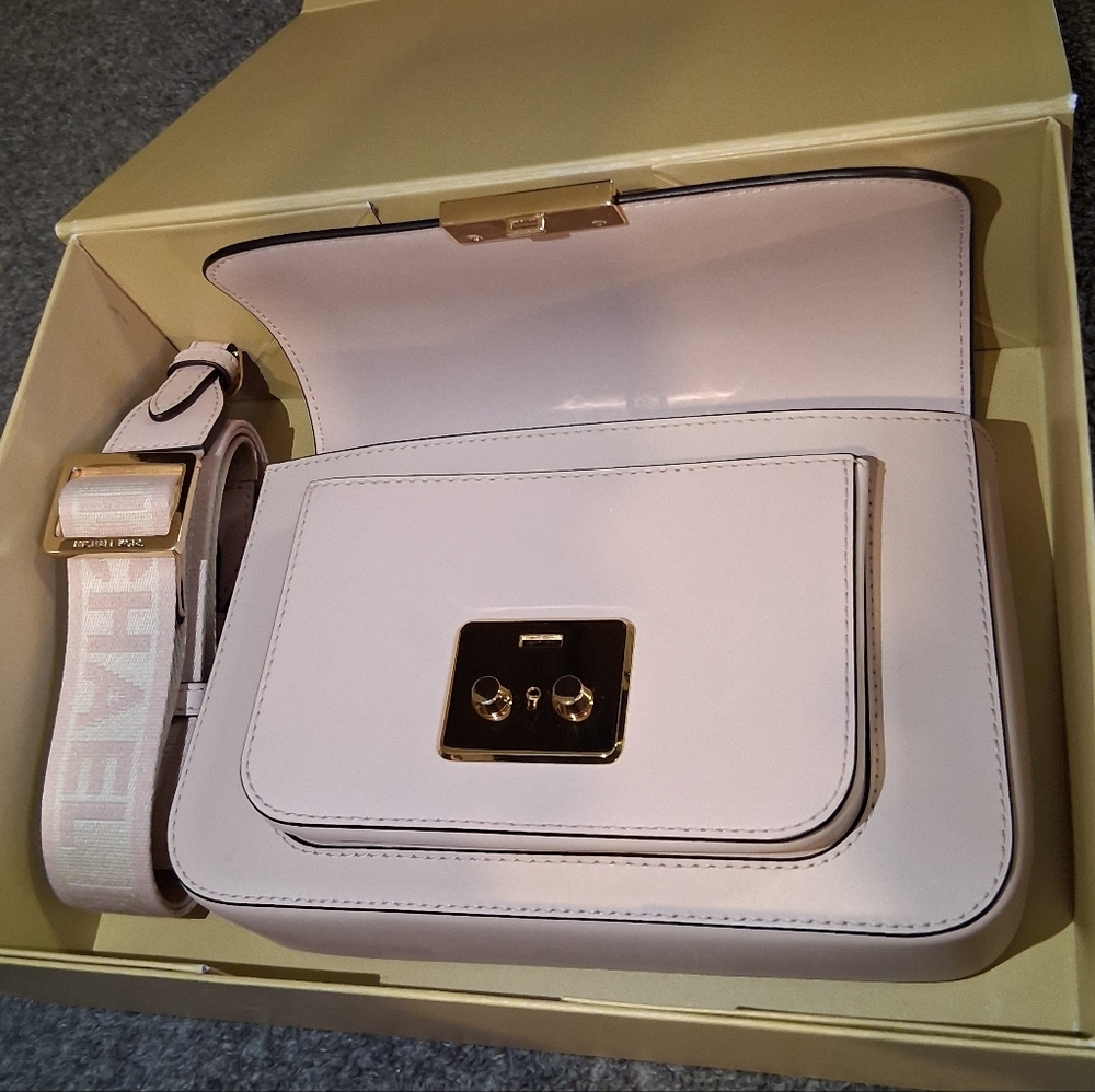 Elegant Michael KORS LITGHT PINK Shoulder Bag